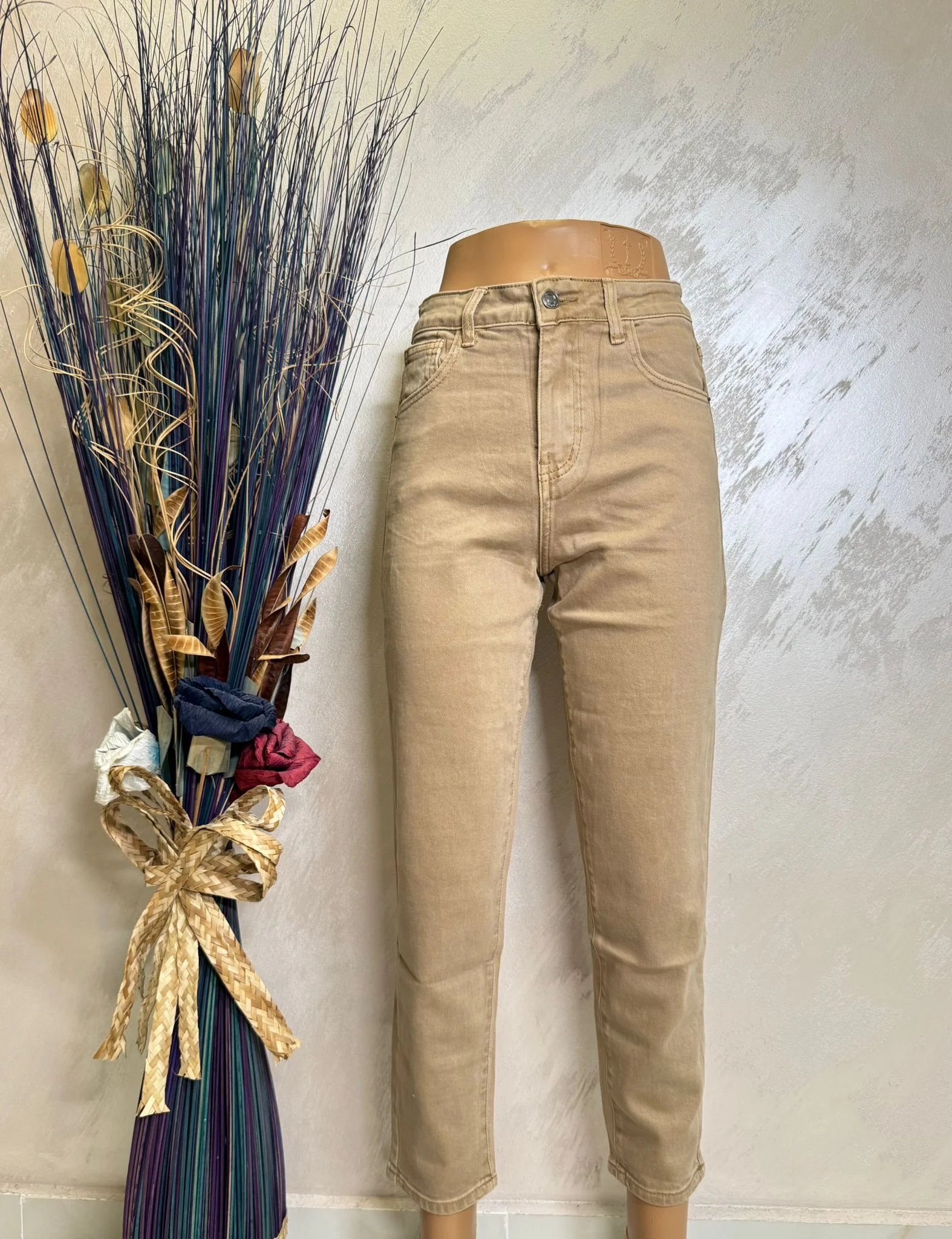 Pantaloni damă tip conic cu talie înaltă