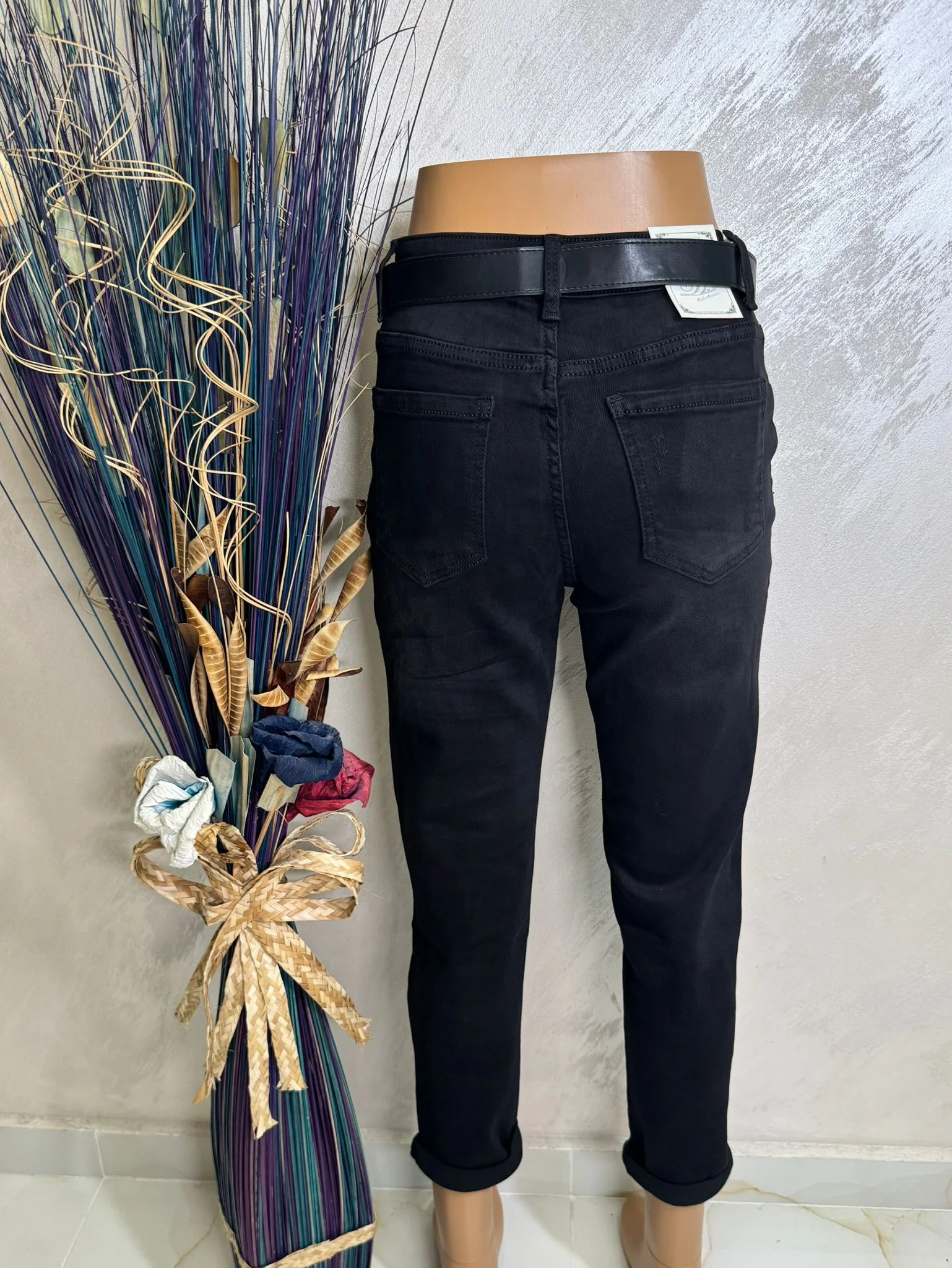 Blugi damă negri cu curea inclusă