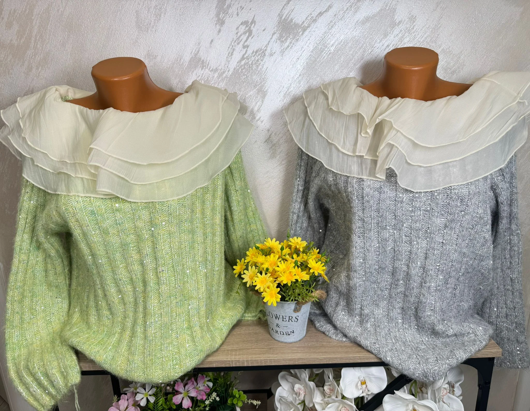 Pulover damă cu guler amplu din voal și textură fină