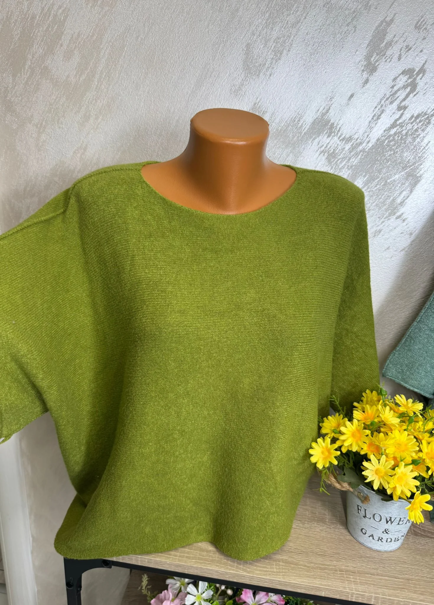 Pulover damă lejer tip poncho, soft touch