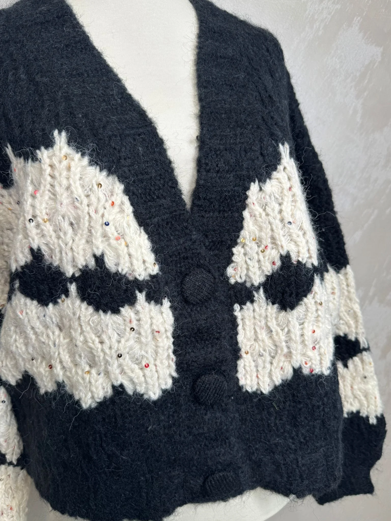 Cardigan damă croșetat manual în Italia, model premium