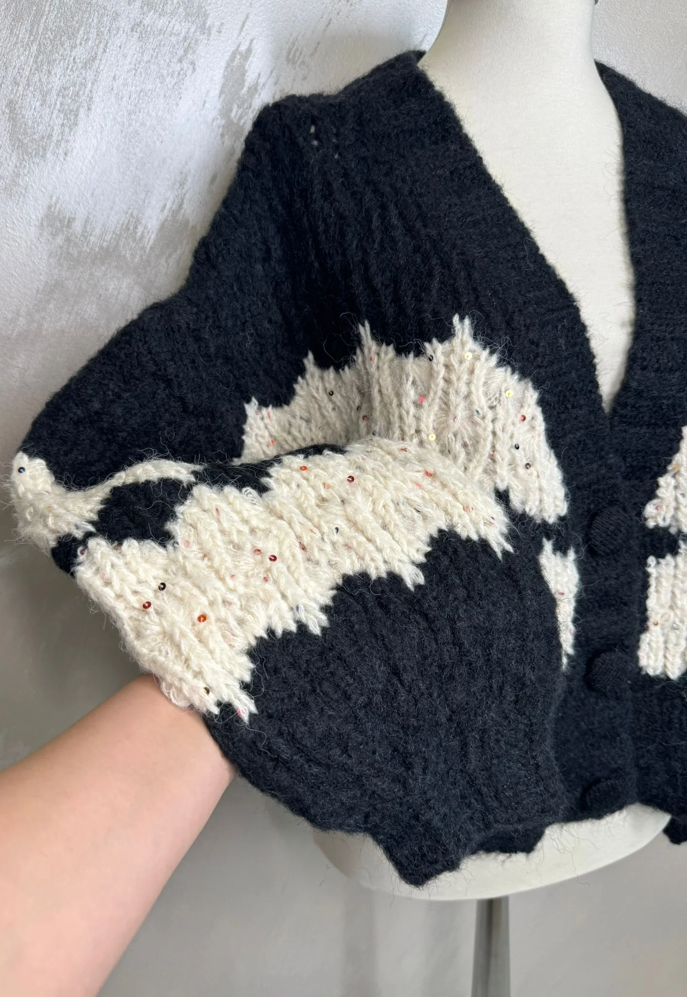 Cardigan damă croșetat manual în Italia, model premium