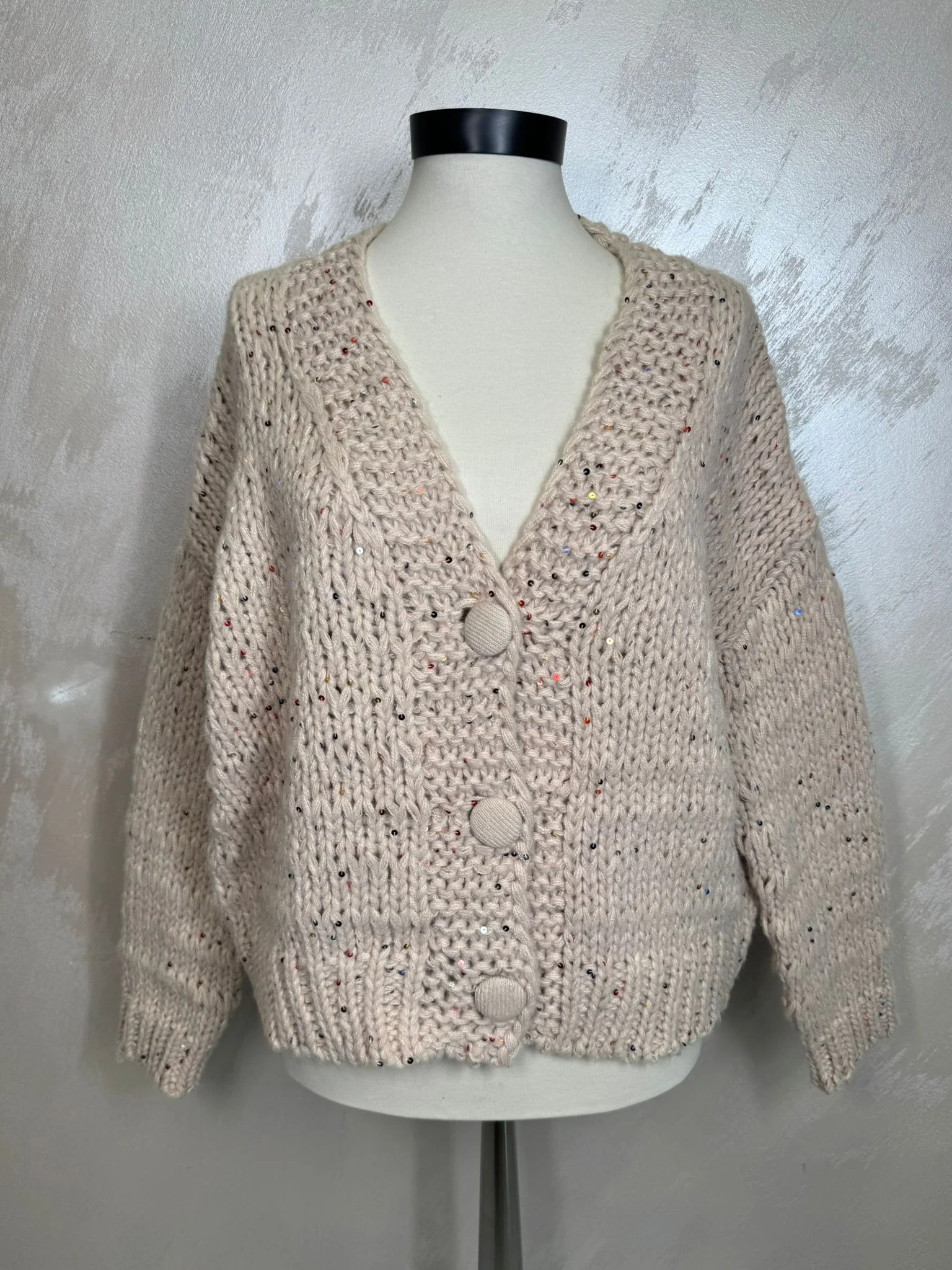 Cardigan damă croșetat manual în Italia, model cu paiete fine