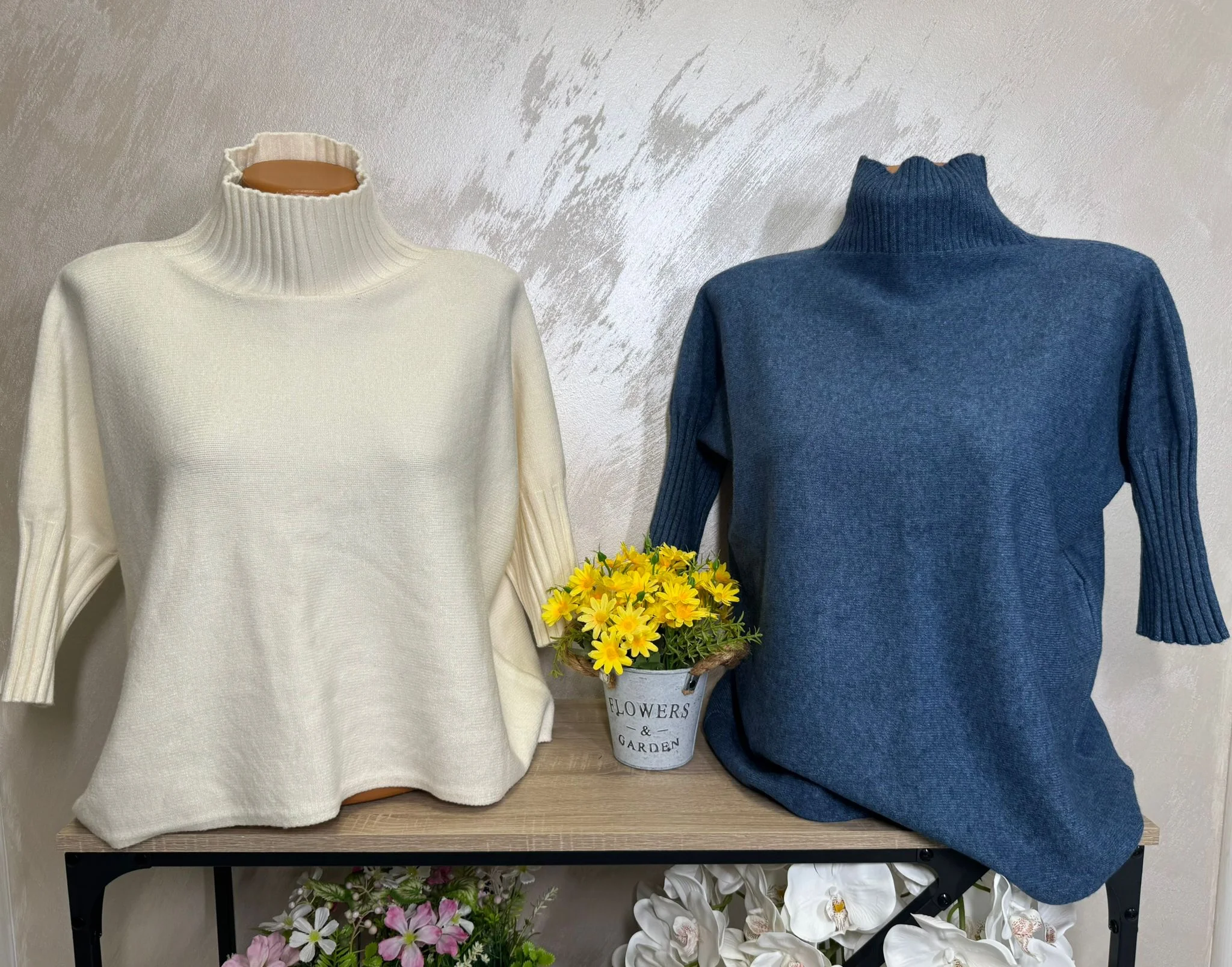 Pulover damă cu guler înalt și mânecă 3/4 – model basic elegant