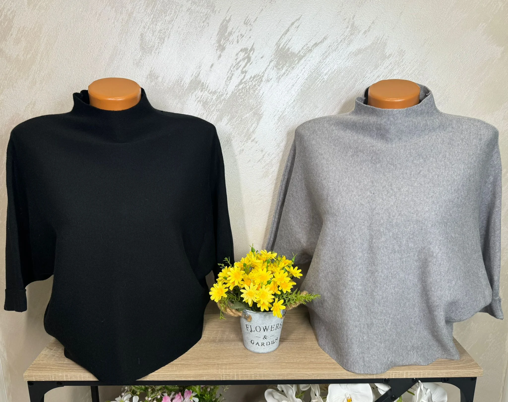 Pulover damă oversize cu guler lejer – model basic elegant