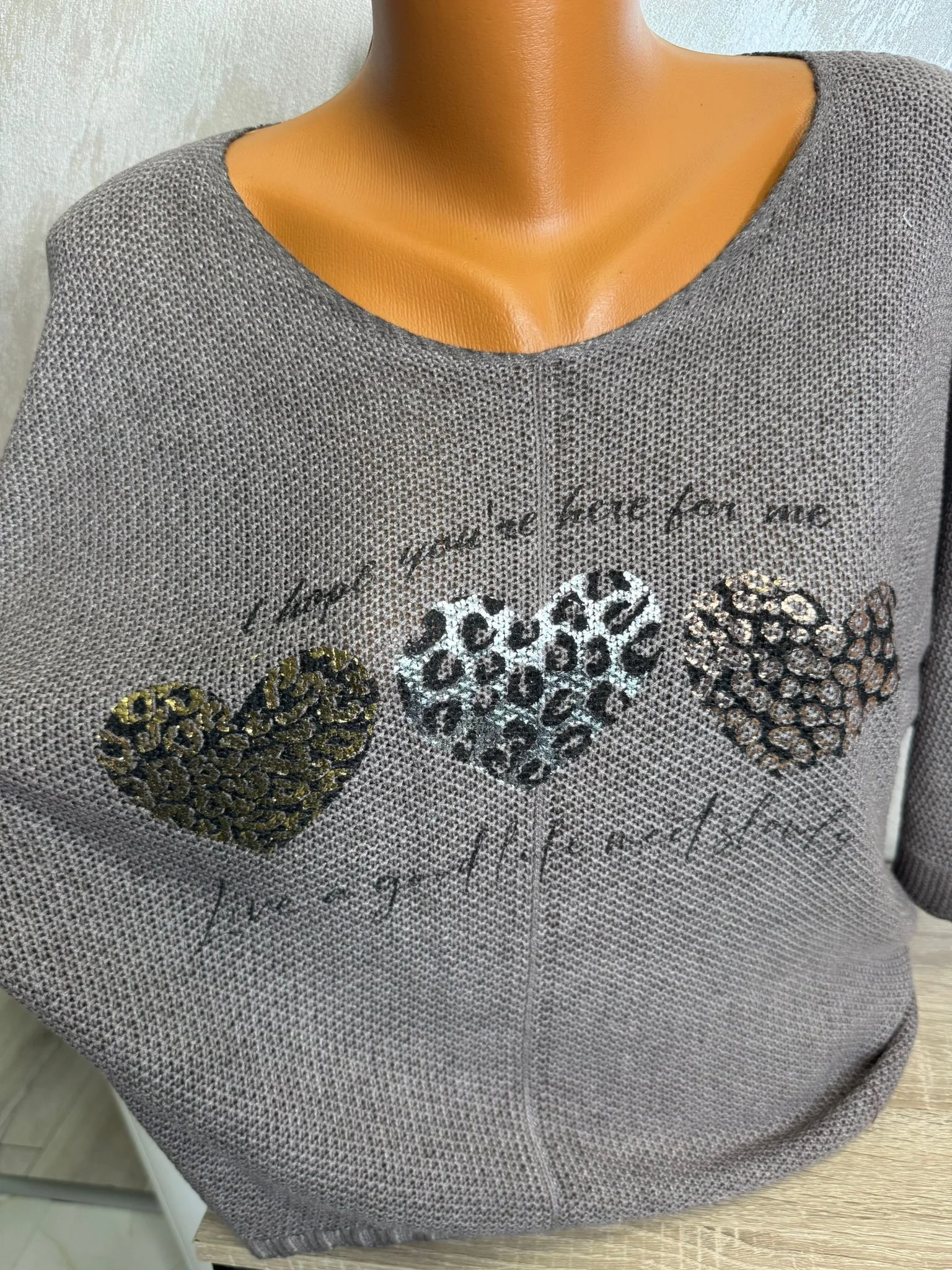 Pulover damă lejer cu imprimeu inimă și animal print