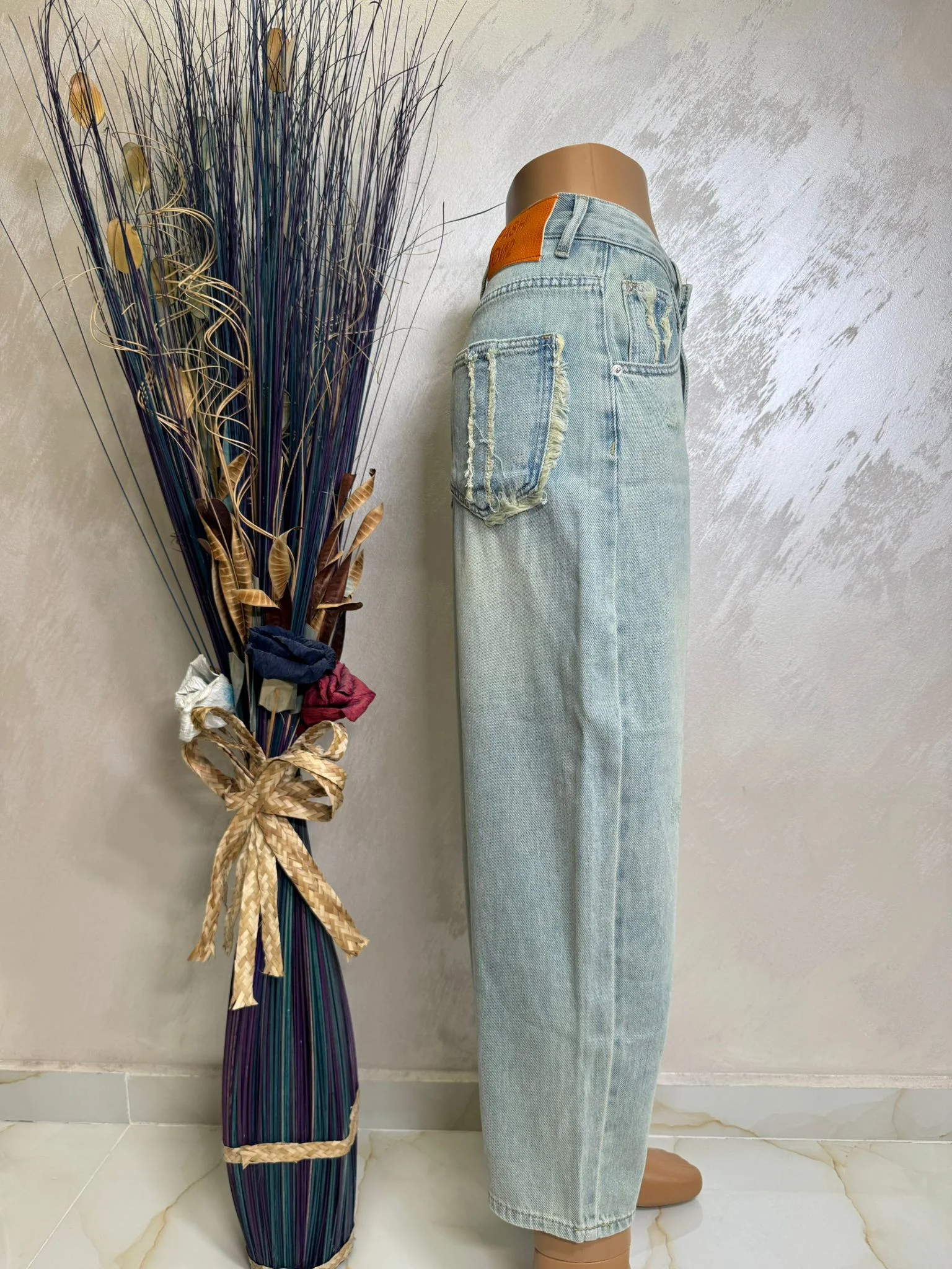 Blugi damă mom fit cu aspect prespălat