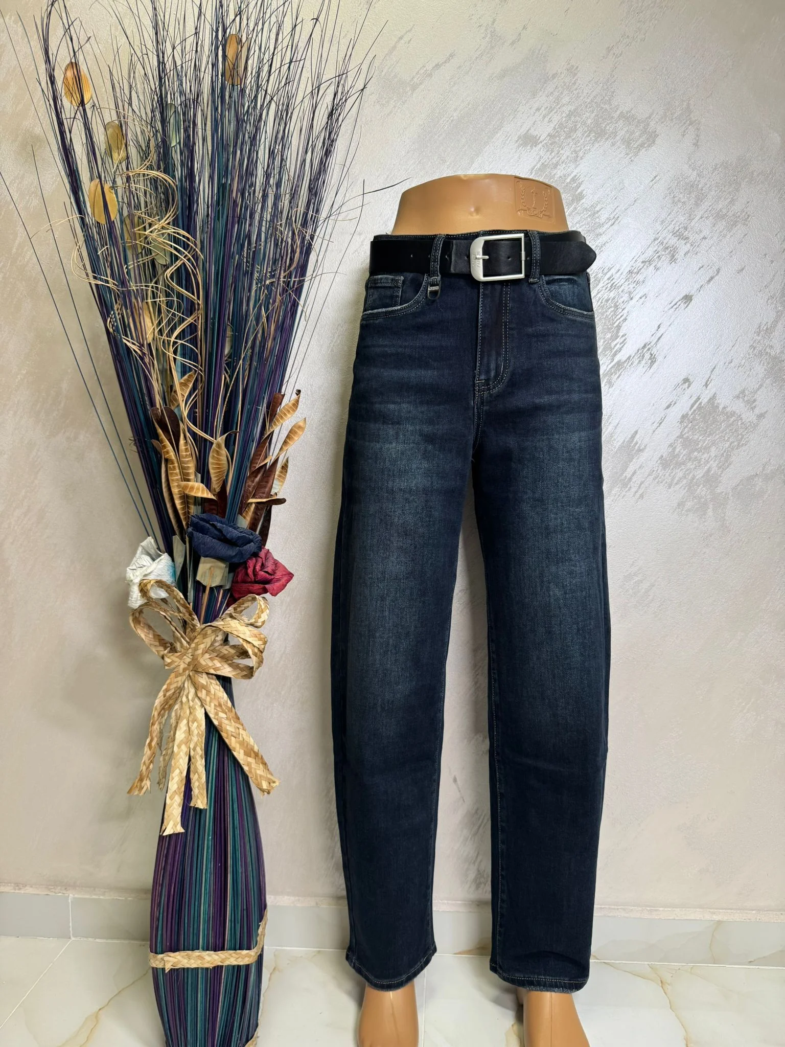 Blugi damă drepți cu talie înaltă și curea inclusă